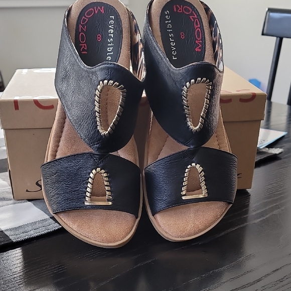 Modzori Shoes - Womens Modzori Reversible "Lada" Sandals Size 8